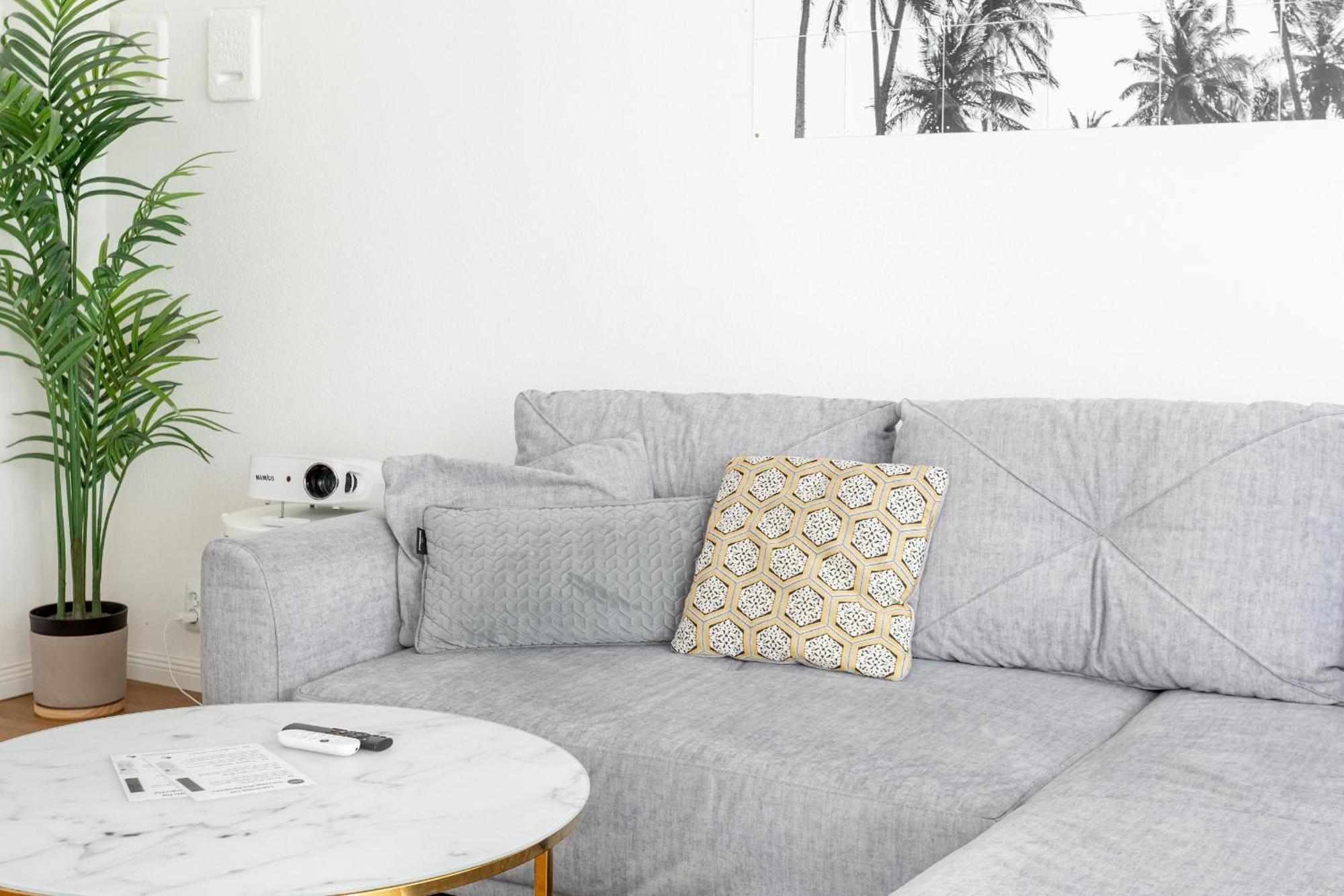 Global Living - Design Apartment I Central I Beamer I Kitchen I Terrace I Berlin Berlim Exterior foto