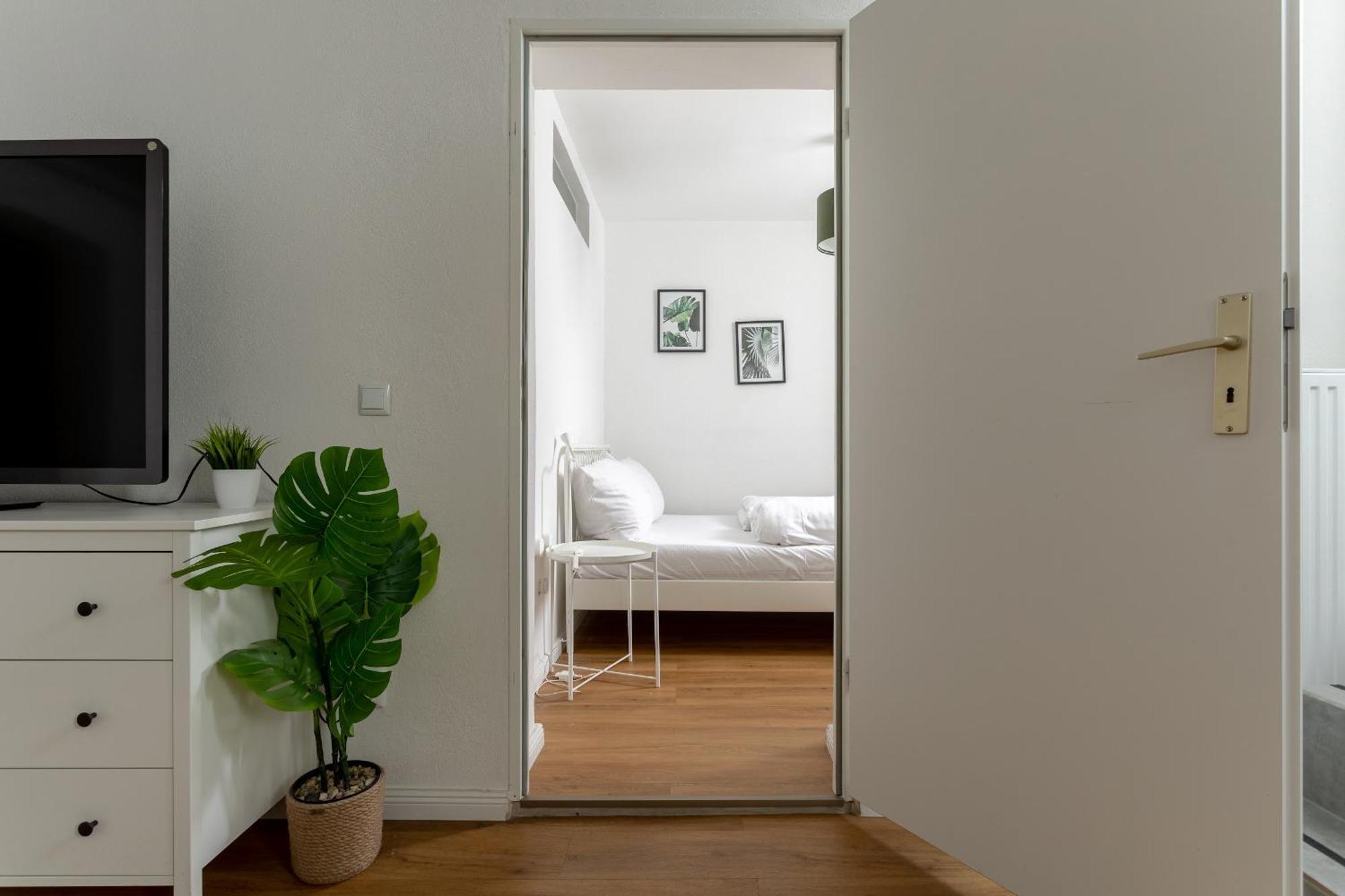 Global Living - Design Apartment I Central I Beamer I Kitchen I Terrace I Berlin Berlim Exterior foto