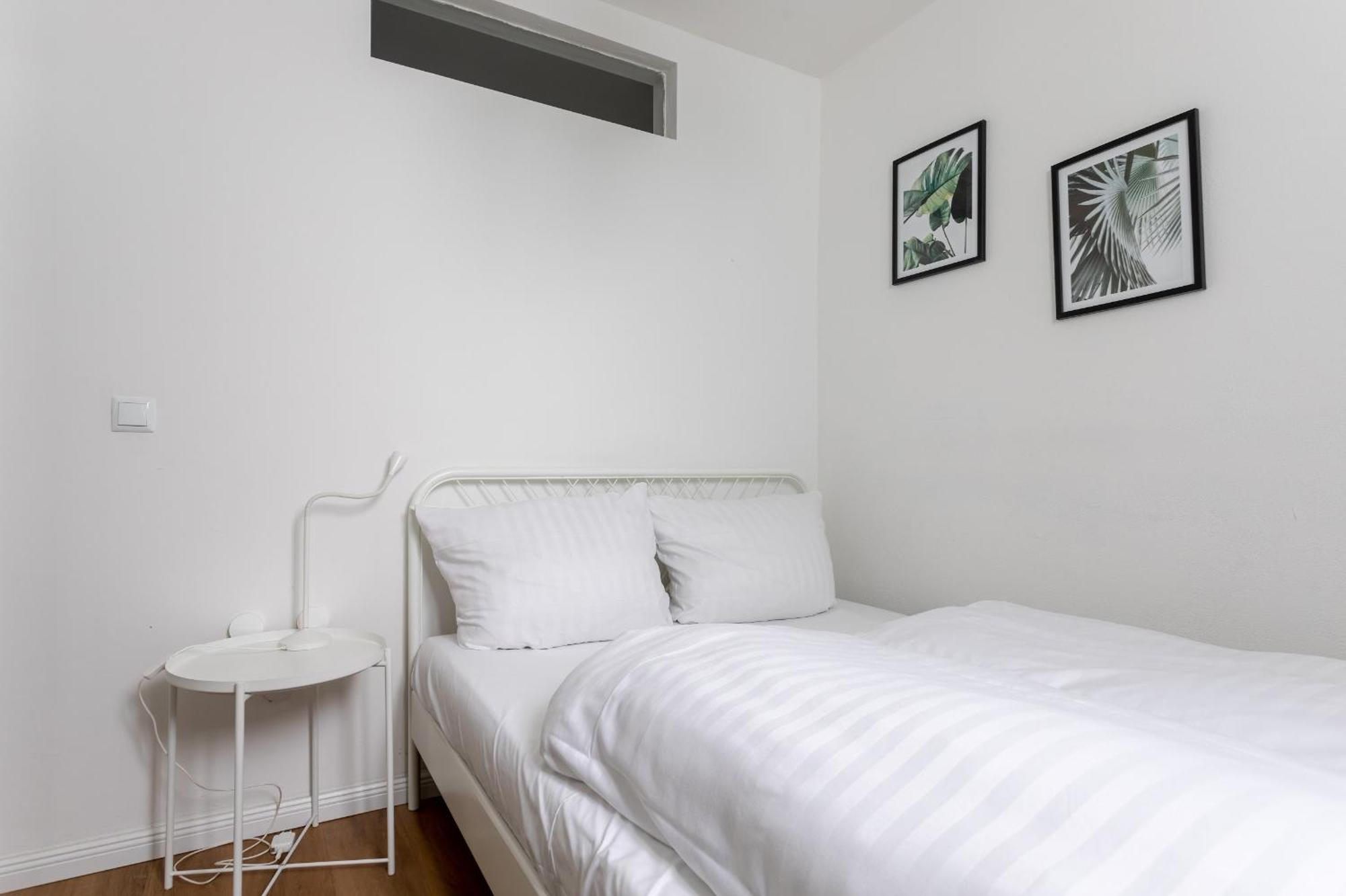 Global Living - Design Apartment I Central I Beamer I Kitchen I Terrace I Berlin Berlim Exterior foto